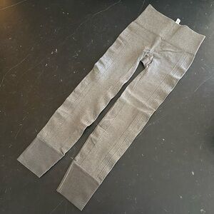 Lululemon (nwt) brand new with tags Ebb To Street leggings in charcoal grey